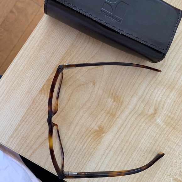 Hugo Boss eyeglasses frames - Picture 2 of 7
